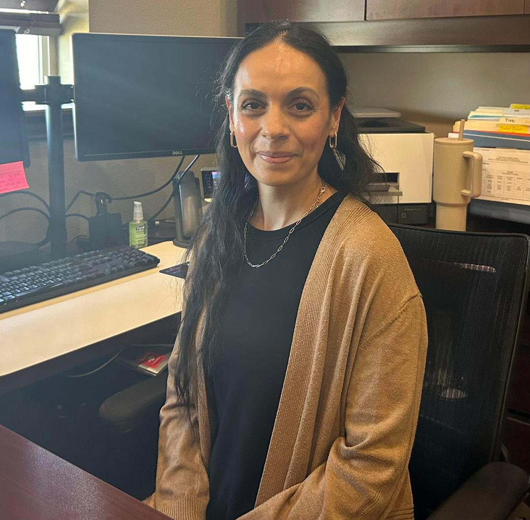 Welcome to our newest team member, Sonia Castro. Sonia is fluent in Spanish, stays busy with her family- including 3 dogs. When she isn’t at the office or with her family, she is at the gym. Welcome to team Leal!