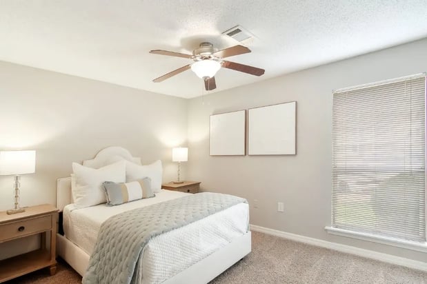 Images Lakeshore Pointe Resort Apartment Homes