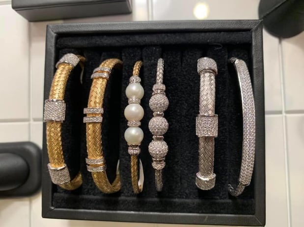 Images Carioti Jewelers