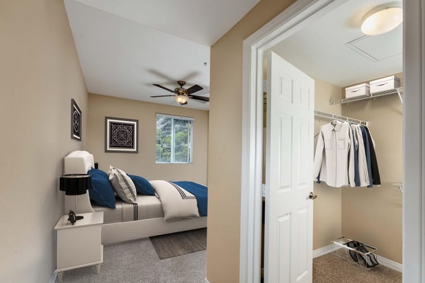 Images Camden Old Creek Apartments