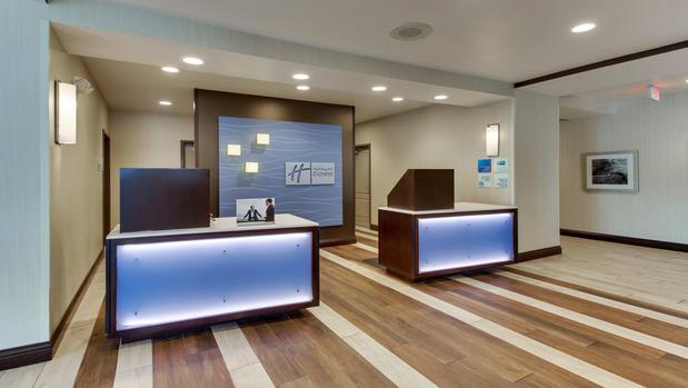 Images Holiday Inn Express Cheektowaga North East by IHG
