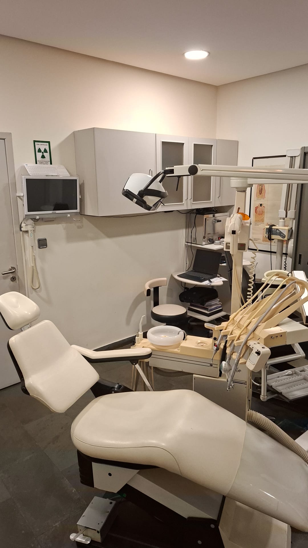 Images Dr. Landó - Clínica Dental