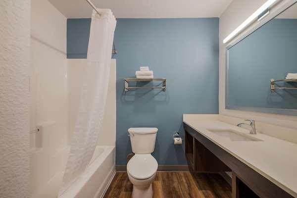 Images WoodSpring Suites Wesley Chapel-Tampa