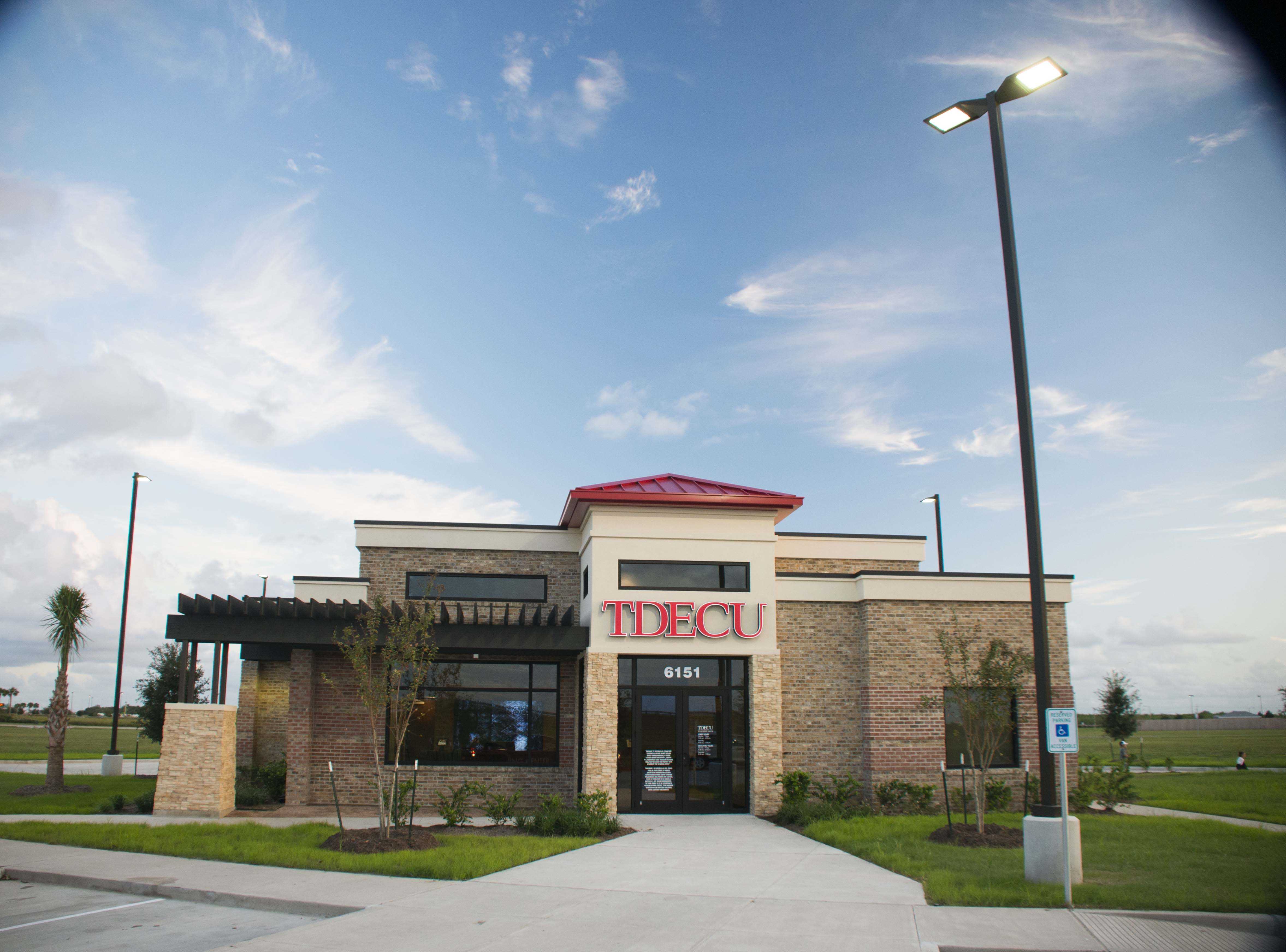 TDECU Texas City Exterior