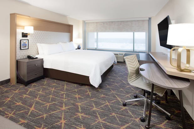 Images Holiday Inn Chicago Oakbrook by IHG