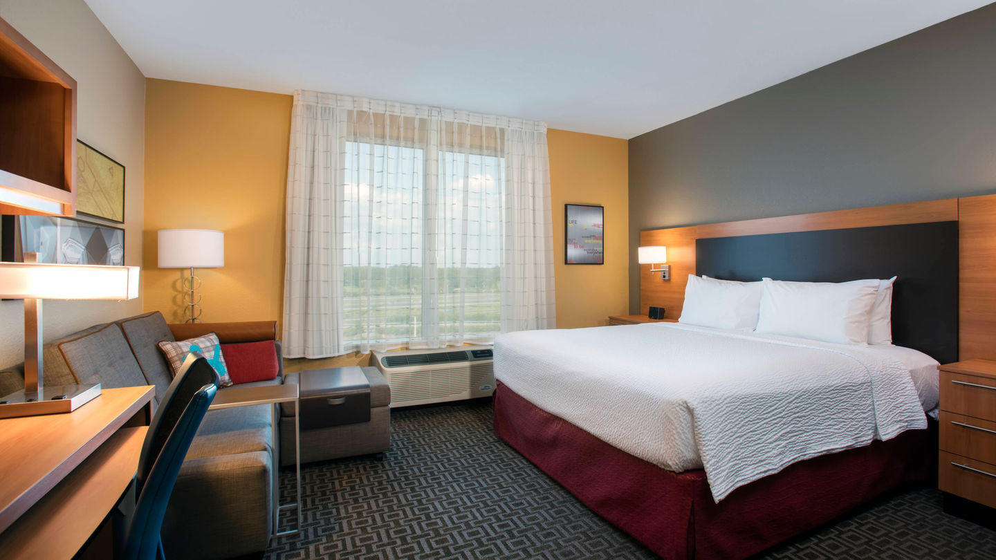 TownePlace Suites by Marriott Orlando at Flamingo Crossings/Western