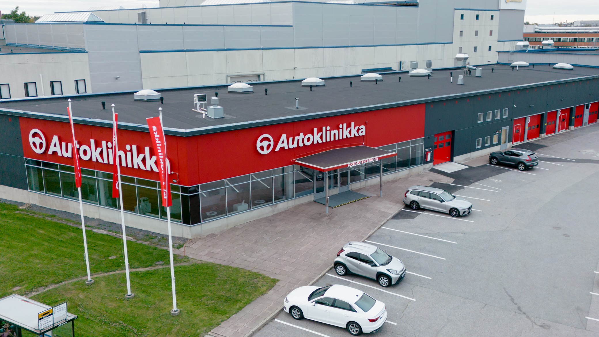 Images Autoklinikka Tampere Hatanpää, vauriokorjaamo ja tuulilasin vaihto