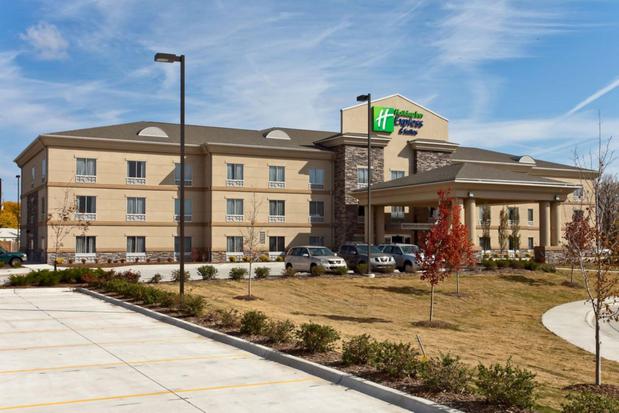 Images Holiday Inn Express & Suites Newton, an IHG Hotel