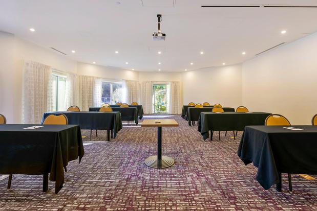 Images Crowne Plaza Orlando - Lake Buena Vista by IHG