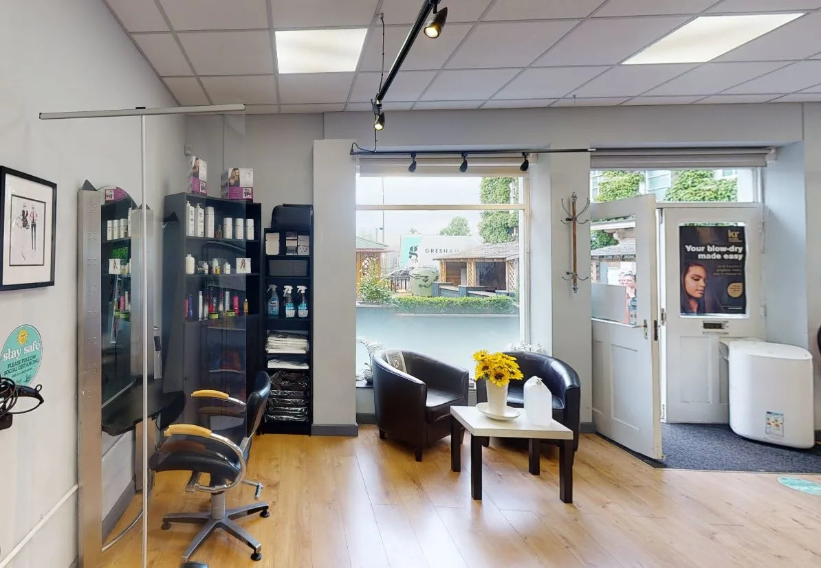 Images Varia Hair Studio