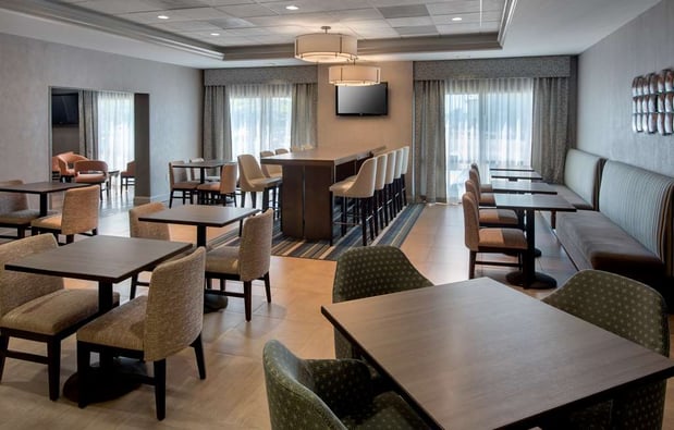 Images Hampton Inn Boston-Logan Airport