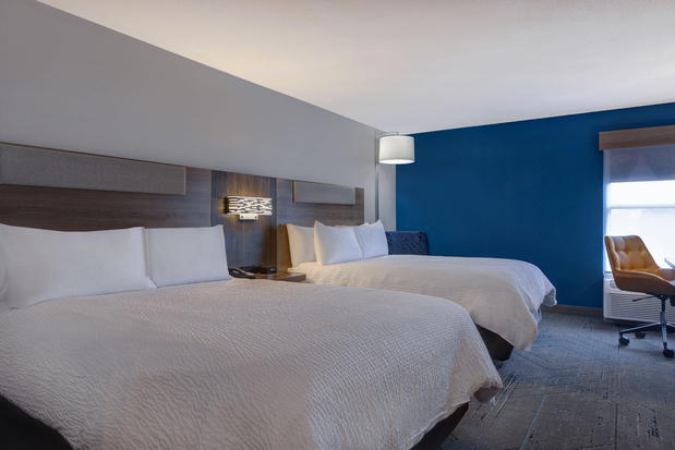 Images Holiday Inn Express & Suites Central Omaha by IHG