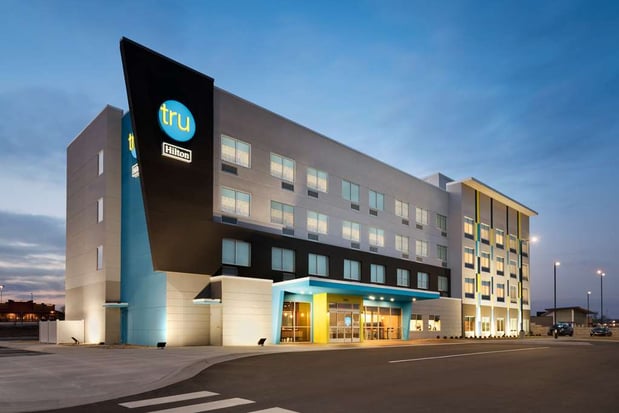Images Tru by Hilton Cedar Rapids Westdale