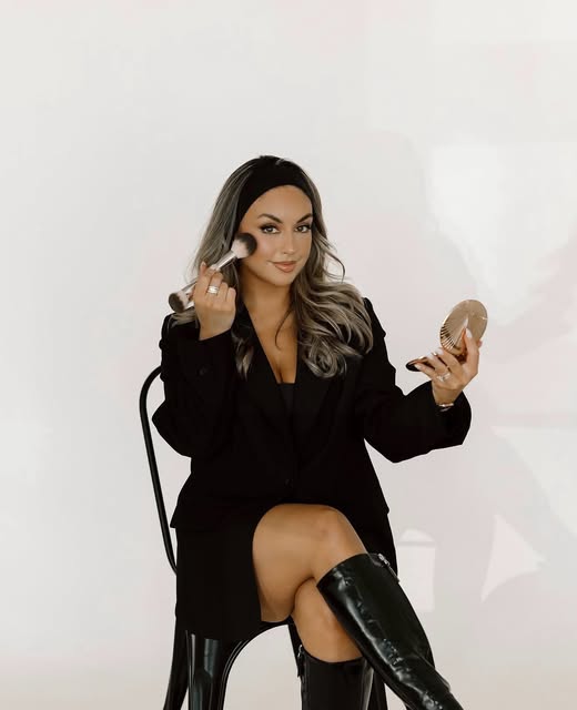 Rental Availability UpdateSeptember 2026
Nail & Esthetics Suites: FULLY BOOKED
Stylist Stations: onl 