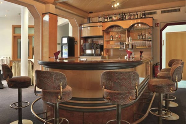 bar