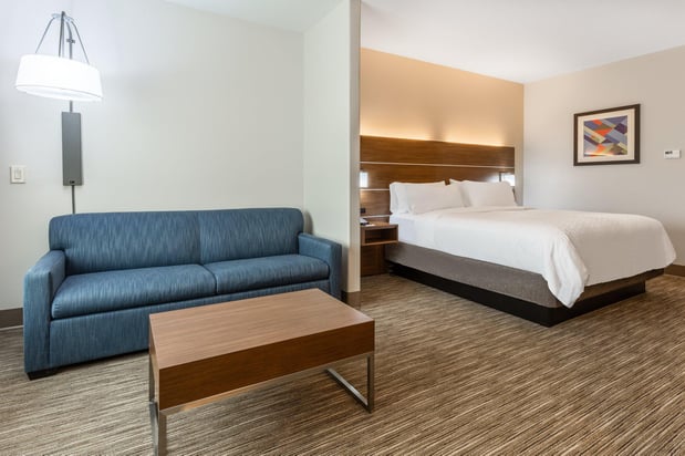 Images Holiday Inn Express & Suites Kearney by IHG