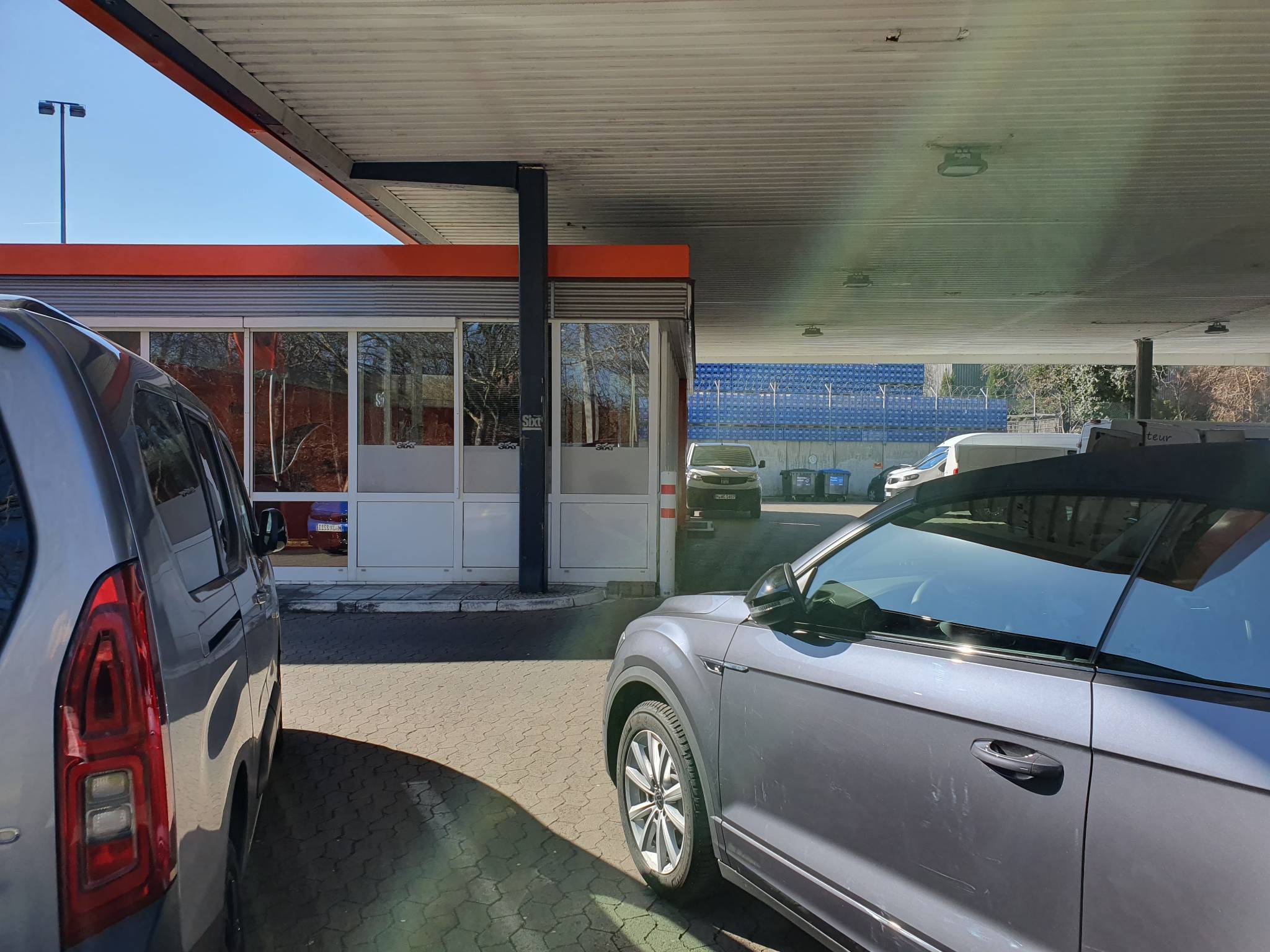 SIXT Autovermietung Braunschweig Süd, Berliner Platz 1B in Braunschweig