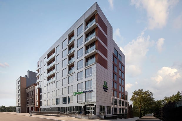 Images Holiday Inn Express & Suites Woodside LaGuardia Airport by IHG