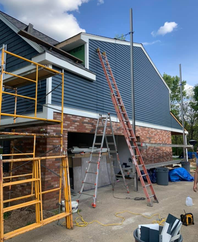 Do you want to update the look of your home? Changing your siding can do that. We worked on this home in Maineville, Ohio a few years ago. They chose to go with a smoky-blue color. It completely transformed the home. If you're looking to do an update, reach out. Let's talk about your project.
