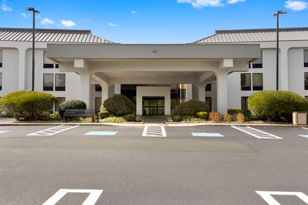 Images Hampton Inn Milford