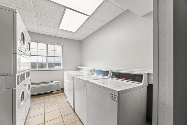 Images Candlewood Suites Flowood by IHG