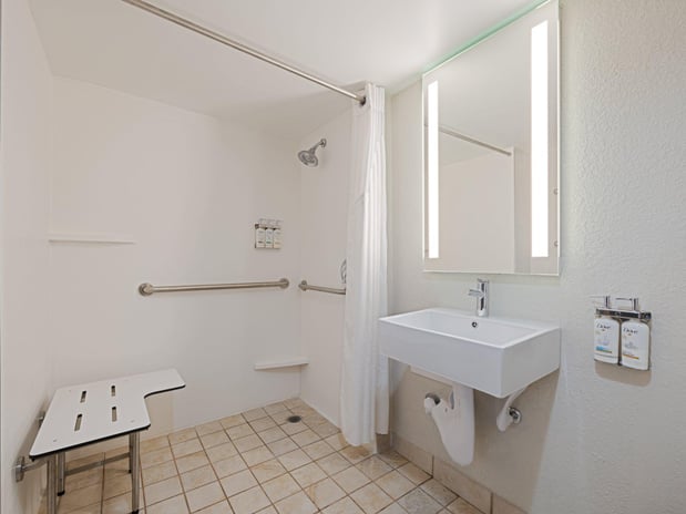 Images Holiday Inn Express & Suites Ft. Lauderdale-Plantation by IHG
