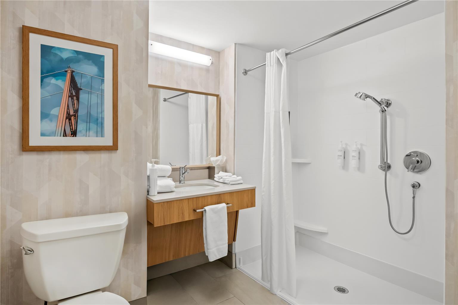 Guest room bath