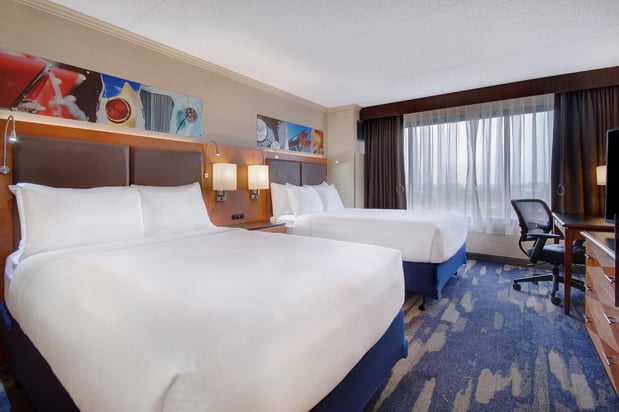 Images Crowne Plaza Auburn Hills by IHG