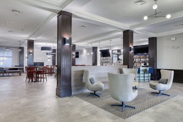 Images Holiday Inn & Suites Madison West - Middleton by IHG