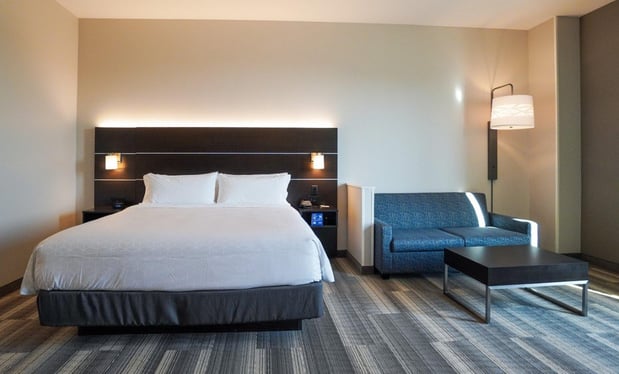 Images Holiday Inn Express & Suites Franklin - Berry Farms by IHG