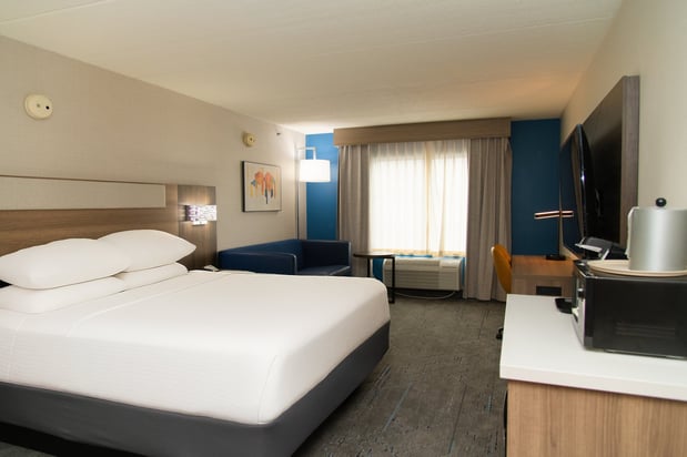Images Holiday Inn Express & Suites Pittsburgh-South Side by IHG