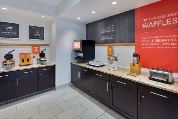 Images Hampton Inn & Suites Buffalo Downtown