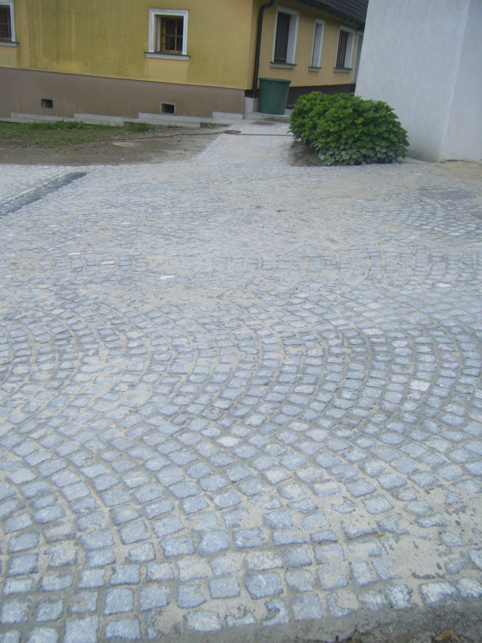 Bild 5 von ALAV Pflasterbaubetrieb e.U.