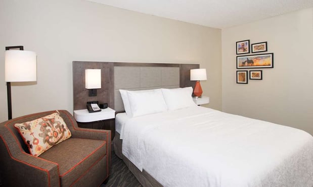 Images Hampton Inn & Suites N. Ft. Worth-Alliance Airport