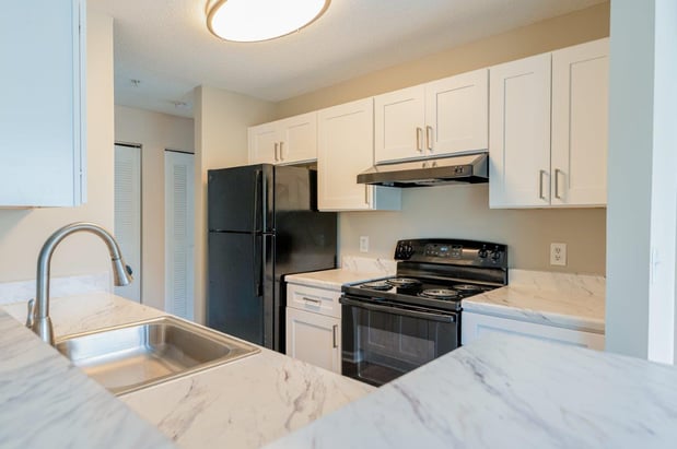 Images Keswick Village Apartments & Townhomes