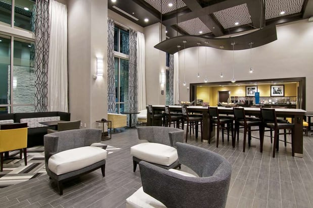 Images Hampton Inn & Suites Bellevue Downtown-Seattle