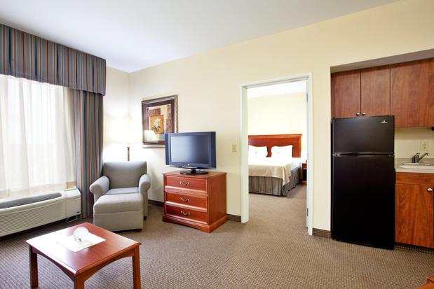 Images Holiday Inn & Suites Beckley, an IHG Hotel