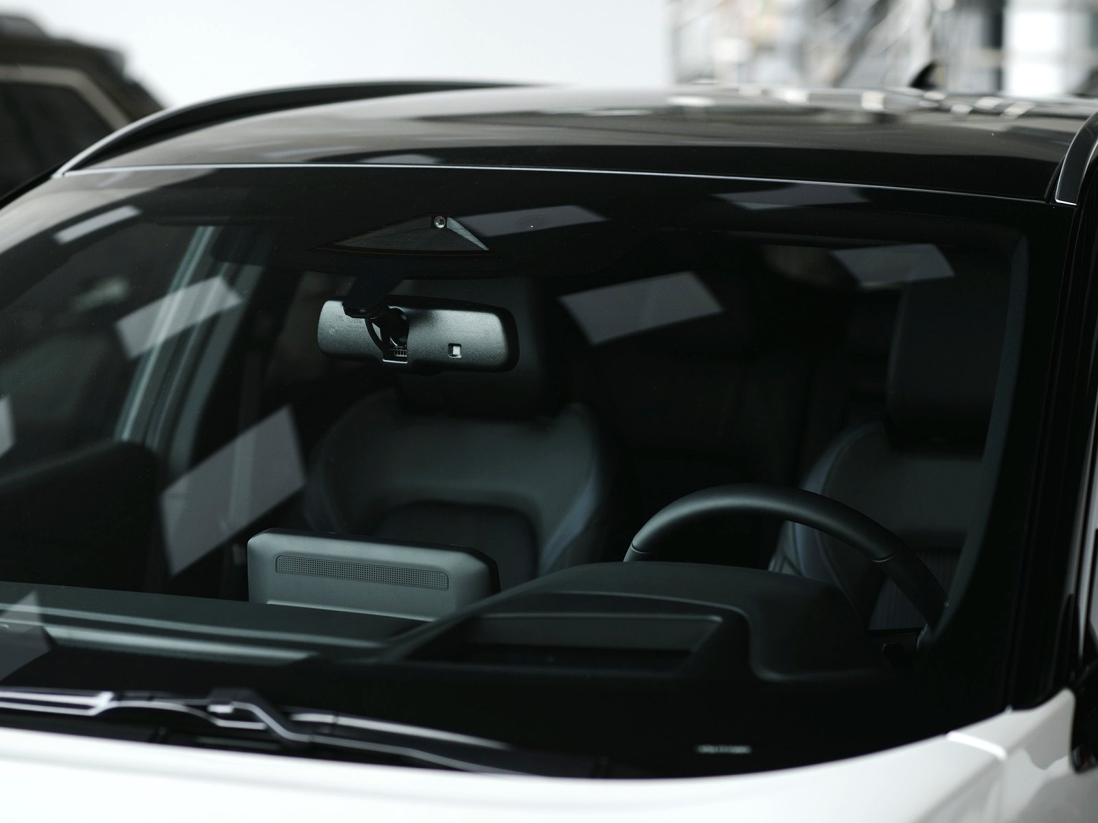 R S S Auto Glass
