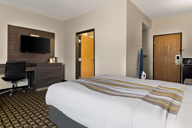 Images SureStay Plus by Best Western Tulsa East