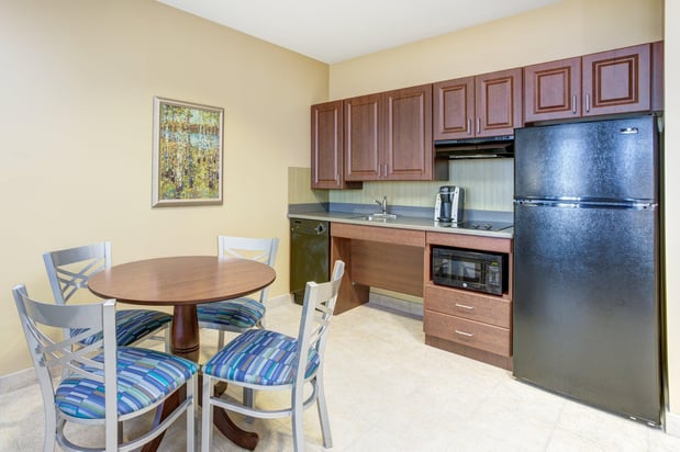 Images Holiday Inn Express Abrams Hall