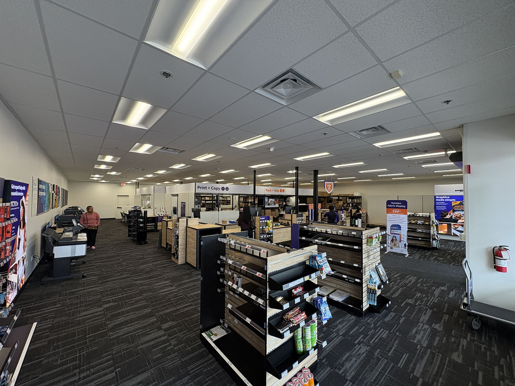 Print and Copy Self-Service Area &ndash; Self-service printers and copiers for document printing, scanning, copying, and quick business needs.