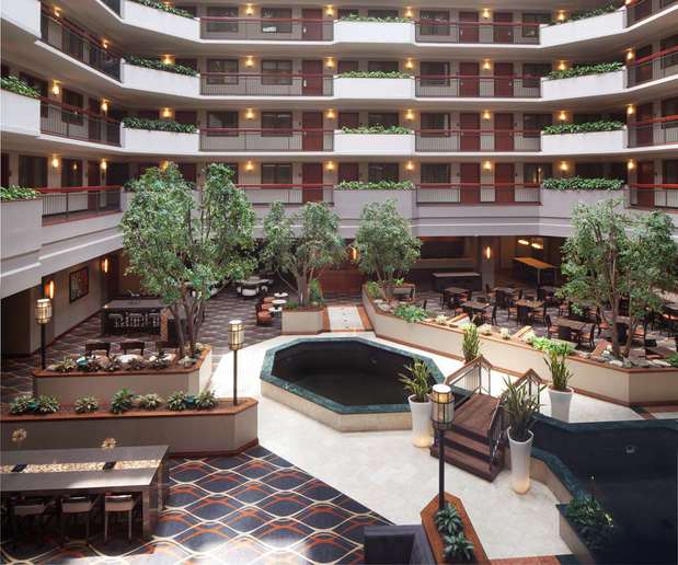 Images Embassy Suites by Hilton Dallas Near the Galleria