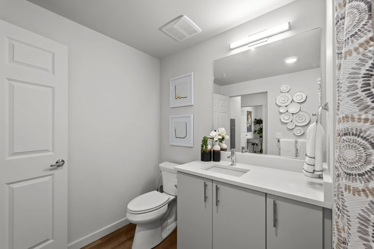 Apartment Bathroom 