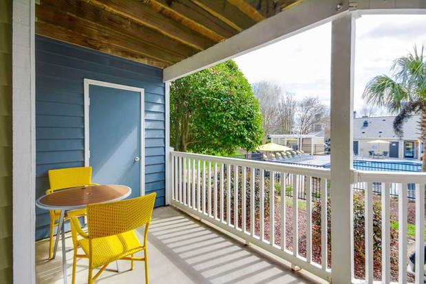 Images Palmetto Place Apartments