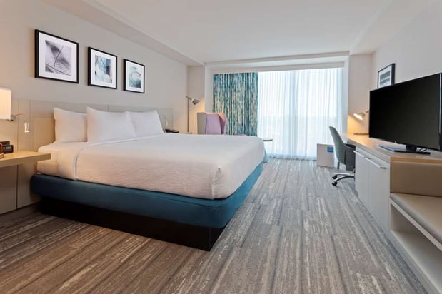 Images Hilton Garden Inn Boston Brookline