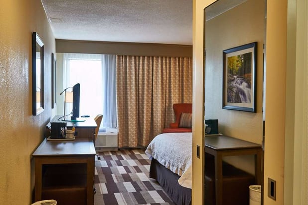 Images Hampton Inn Uniontown