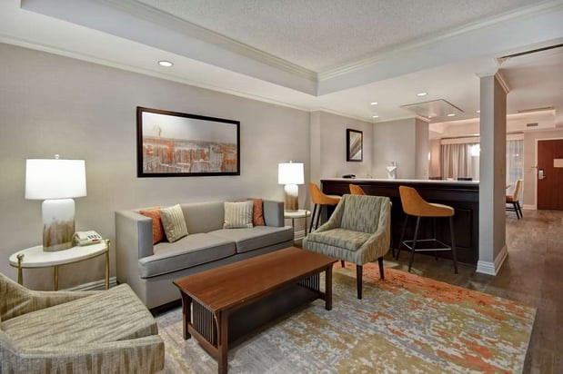 Images Embassy Suites by Hilton Little Rock