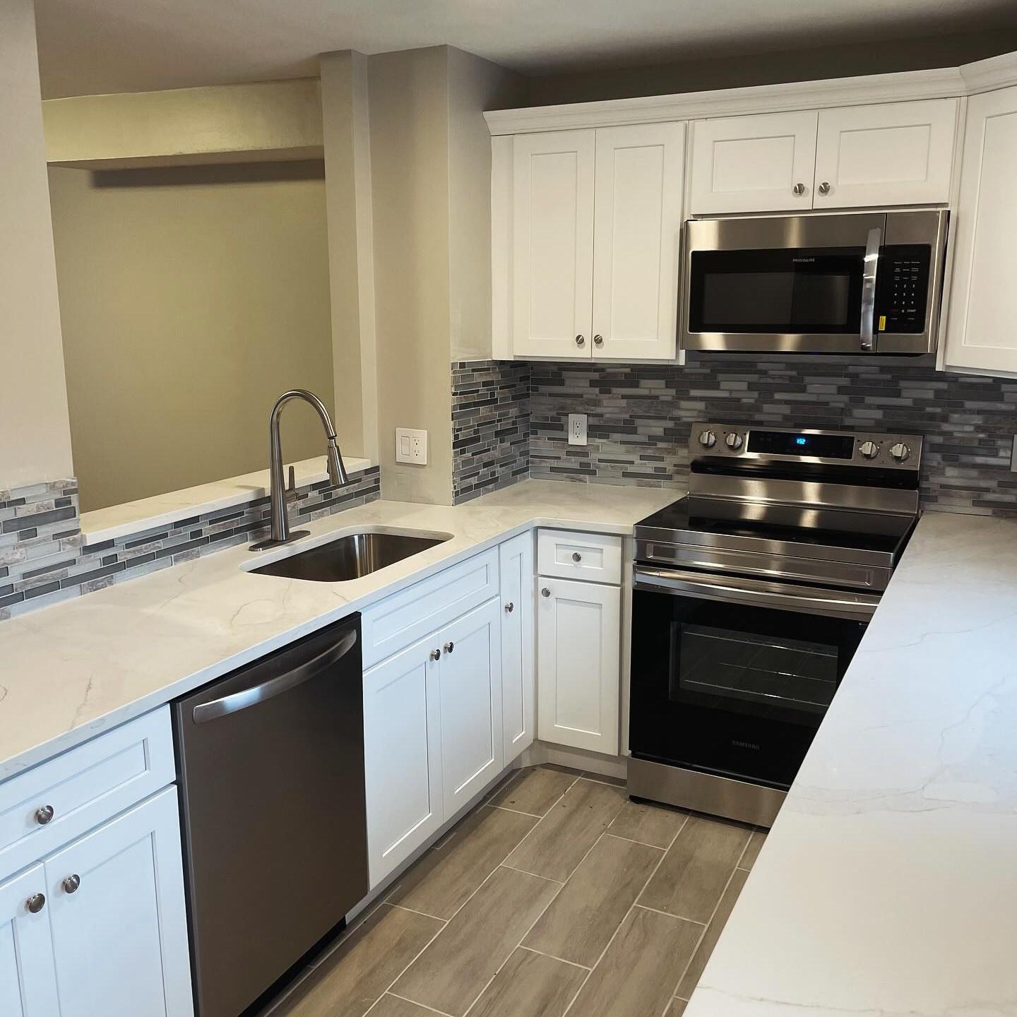 Markos Construction Logo