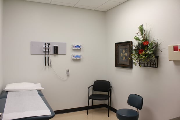 Images Xpress Wellness Urgent Care - Andover