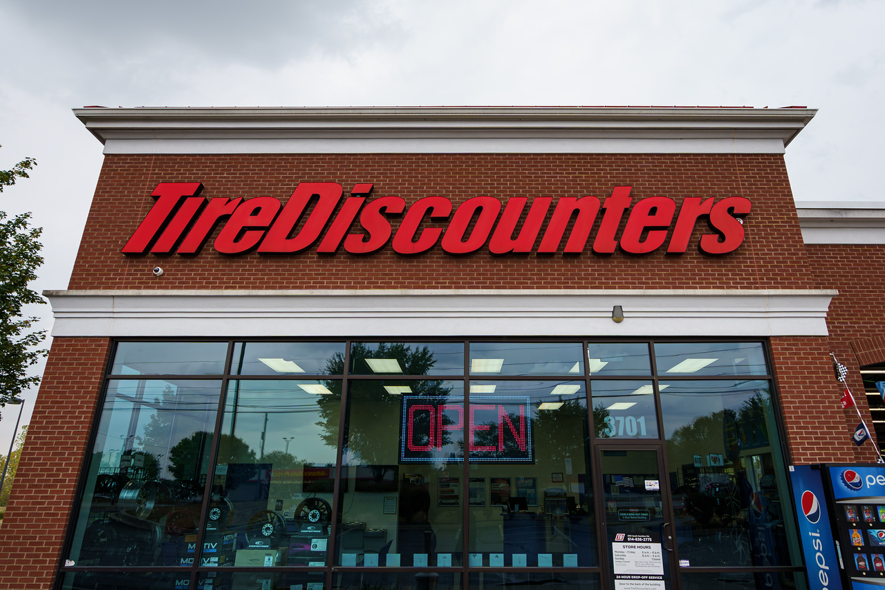 Tire Discounters on 3701 S Hamilton Rd in Groveport